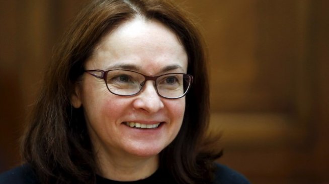 Възможно е по-стръмно парично облекчаване при забавяне на инфлацията в Русия
