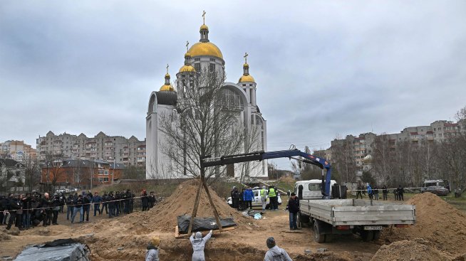 Къща по къща Русия продава жилища в окупираните части на Украйна на руснаци