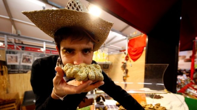 Бял трюфел беше продаден за 75 хил. евро на търг в Италия