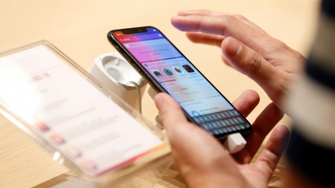 Apple може да представи три нови телефона догодина