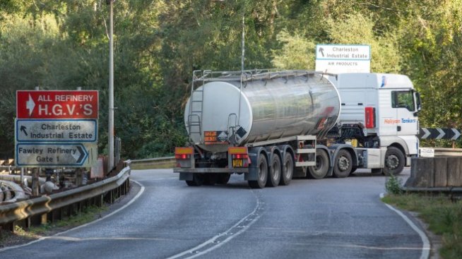 Енергийната криза отново тласка петролните цени нагоре 