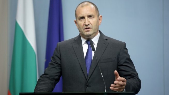 Румен Радев: Оставките не са решение, а бягство от отговорност