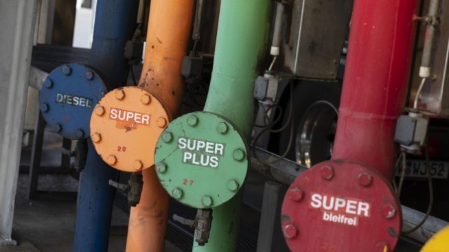 Брентът поскъпва, въпреки че Китай освободи резервите си от бензин и дизел*