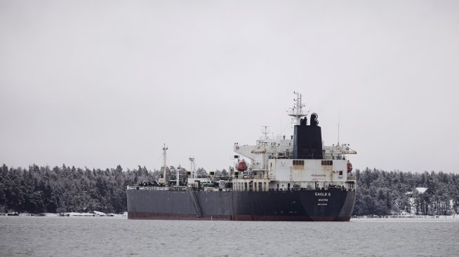 Войната и изменението на климата преначертават световните морски пътища 