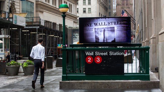 Индексите на Wall Street изпращат с ръстове волатилното тримесечие*