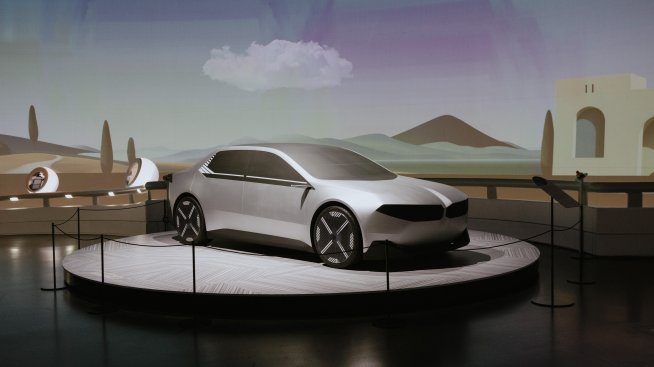 BMW поставя октопода в центъра на своята нова стратегия за електромобилите