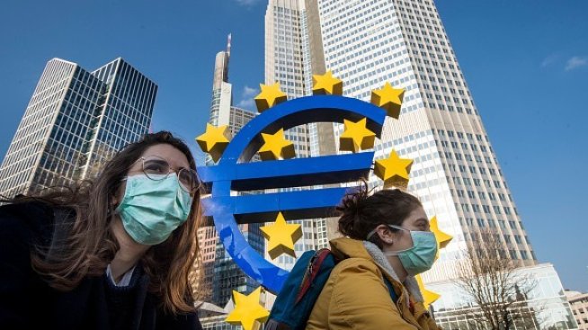 Анализ на ИПИ: Дискусия върху популизма в стопанството и регулацията на човeшкото действие