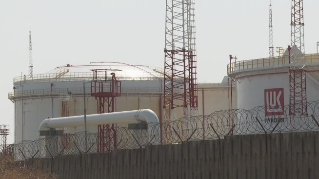 Азербайджан би обмислил закупупването на "Лукойл Нефтохим" при оферта