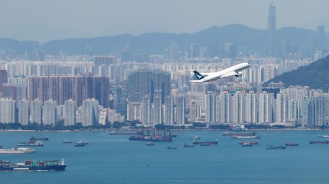 Хонконг губи първенството си на пазара на луксозни швейцарски часовници