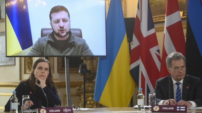 Неясният план за неутралитет на Зеленски не е решението за Украйна