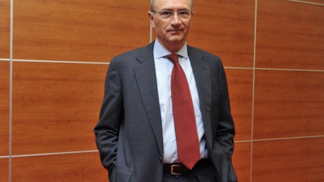 UniCredit възнамерява да съкрати 18 200 души до 2018 г.