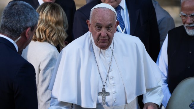 Почина папа Франциск