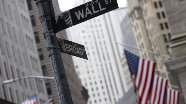 S&P 500 и Nasdaq започват август със спадове