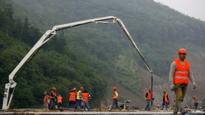 Ремонтите на "Тракия" и "Хемус" ще затрудняват трафика цяло лято