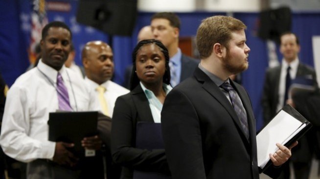 Молбите за помощи при безработица в САЩ остават на исторически ниско ниво