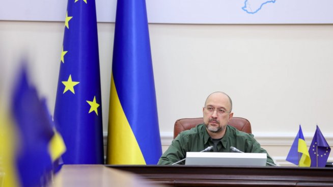 Киев няма потвърждение, че САЩ спират помощта, но увеличава производството на оръжия