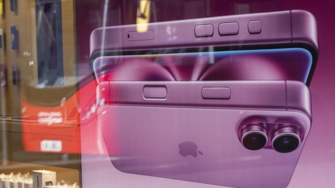 Продажбите на iPhone грабнаха първо място на китайския пазар през май