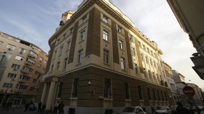 Проблемът КТБ остана на жълтите павета