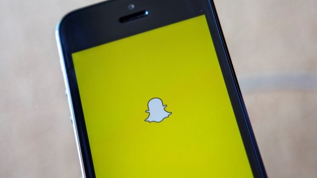 Snap сключи сделка за оригинално съдържание с Time Warner