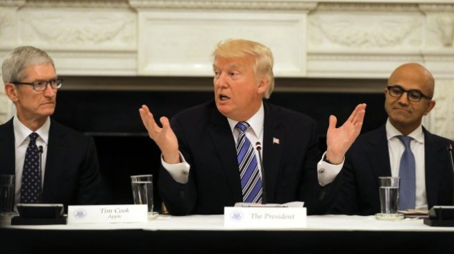Тръмп събра водещи технологични лидери в Белия дом