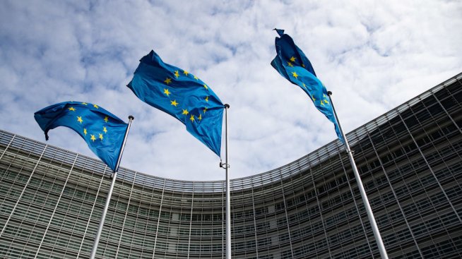 Едва 31% от българите одобряват доставката на оръжие за Украйна