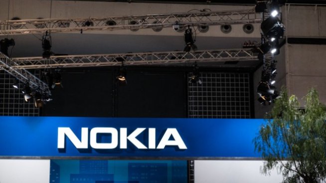 Nokia отчете малка печалба въпреки проблемите с доставките