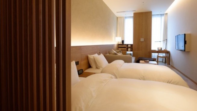 Коронавирусът намали с 56,6% приходите от нощувки през март