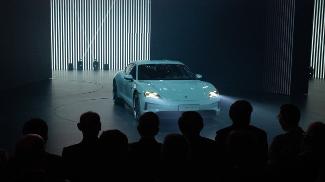 Продажбите на Porsche в Китай се сриват през третото тримесечие