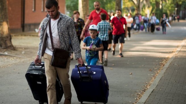 ЕК отпуска 2,4 млрд. евро за граничен контрол и приемането на бежанци