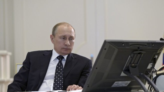 Крие ли се Путин зад маската на миротворец