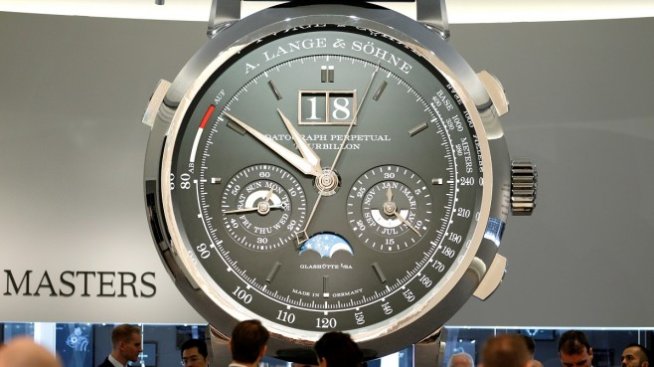 Richemont отбеляза неочакван ръст на приходите около Коледа