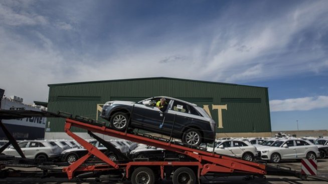 Toyota владее Испания през януари, делът на е-колите във Франция нараства двойно
