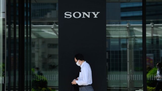 Акциите на Sony се сриват след прогнозата за игрите