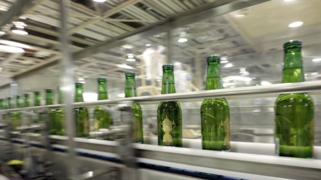 Heineken надмина очакванията, докато потребителите устояват на инфлацията