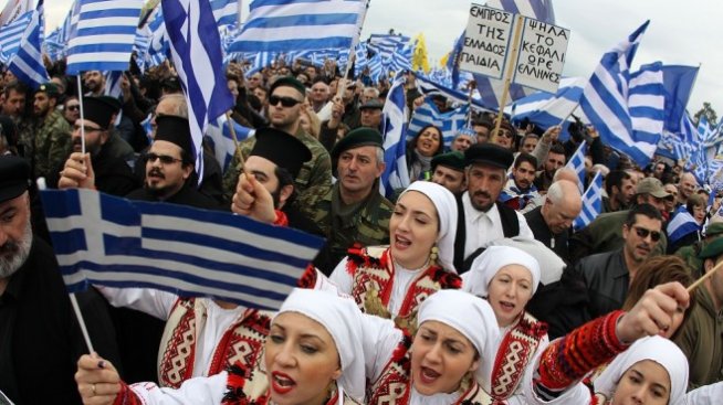 Ще постигнат ли пробив Гърция и Македония по въпроса за името в София?