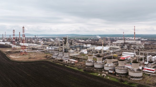 SeeNews: „Лукойл Нефтохим“ е петата по големина компания в Югоизточна Европа за 2024 г.