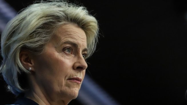 Европейската комисия предлага петролно ембарго срещу Русия