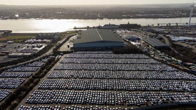 Великобритания ще строи нов терминал, за да поеме потока от китайски електромобили