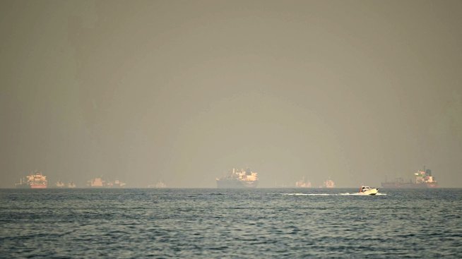 Тръмп критикува съюзници заради Ормуз, Иран и Израел си размениха нови удари