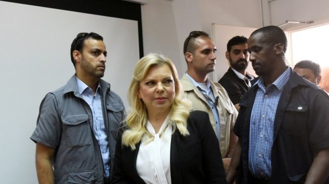 Съпругата на Нетаняху се призна за виновна за злоупотреба с обществени средства