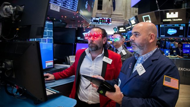 Ентусиазмът около AI донесе ръст на Nasdaq с над 43% за годината