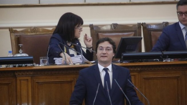 Падна президентското вето за частното финансиране на партиите