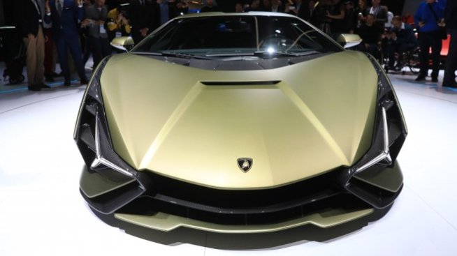 Lamborghini е поредната марка от висок клас с рекордни продажби