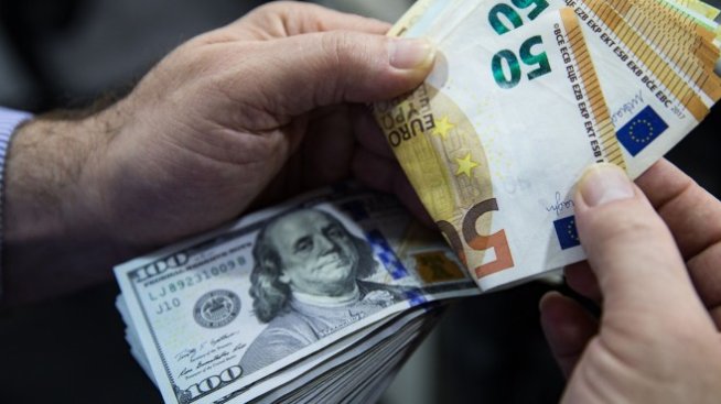 Еврото поскъпна до рекордна за последните 30 месеца стойност