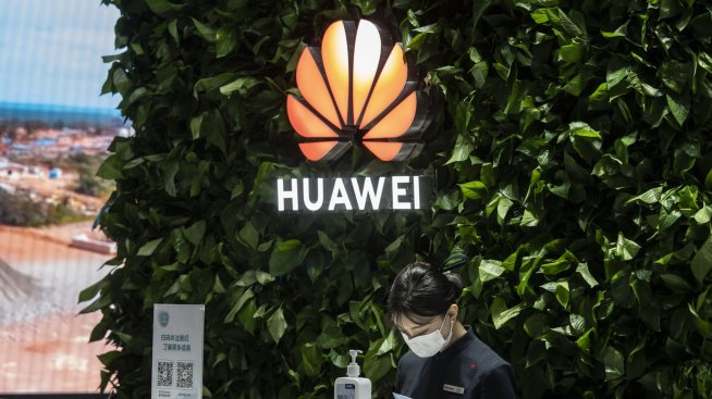 Нов американски законопроект се прицелва в достъпа на Huawei до банки в САЩ