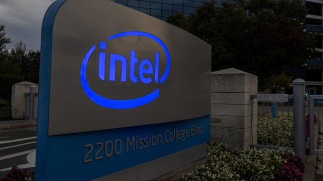 Защо Intel разочарова