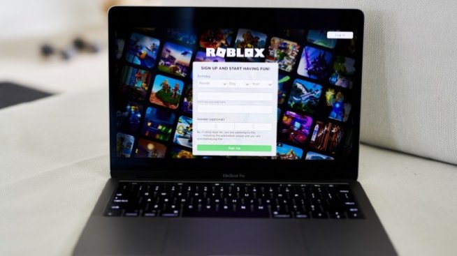 Приходите на Roblox продължават да растат според първия отчет след листването ѝ