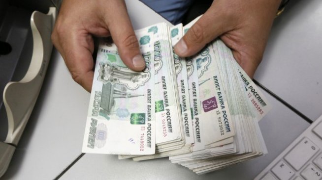 Руската икономика изненадващо се сви през ноември