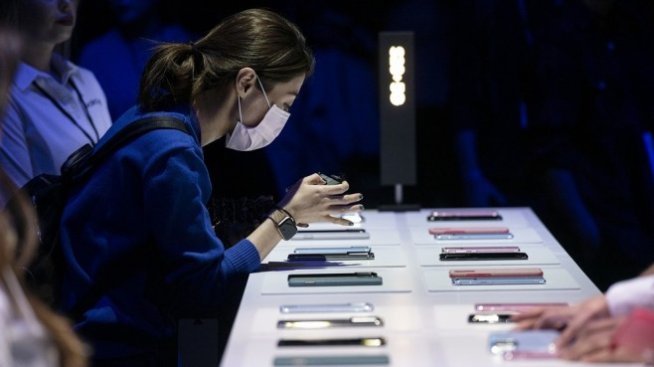 Кой ще спечели от проблемите на Apple заради коронавируса?