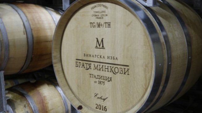  Кюве на Братя Минкови оценено с 95 точки и златен медал на "Decanter"
